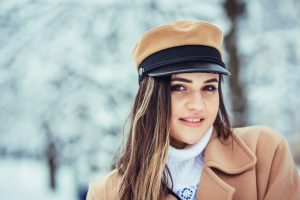 elegancka zimowa czapka damska